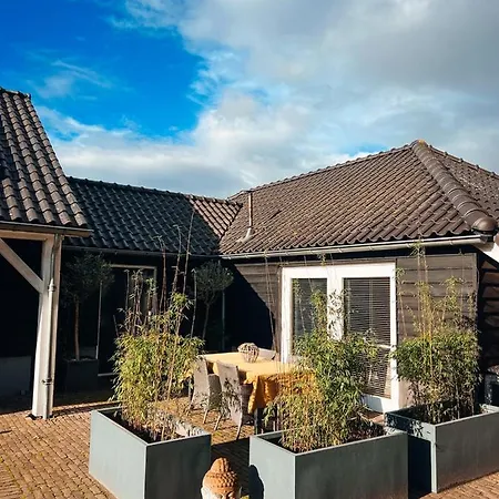 Bed & Breakfast De Appelhoeve Terschuur
